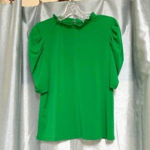 CeCe Kelly Green Ruffle Neck Blouse size medium